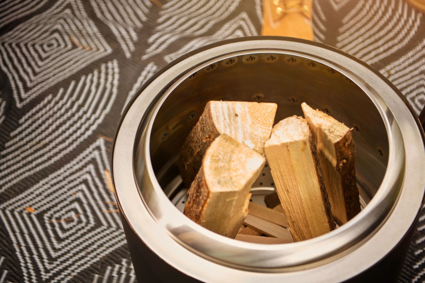 Napoleon® | Timberwolf® Smokeless Fire Pit